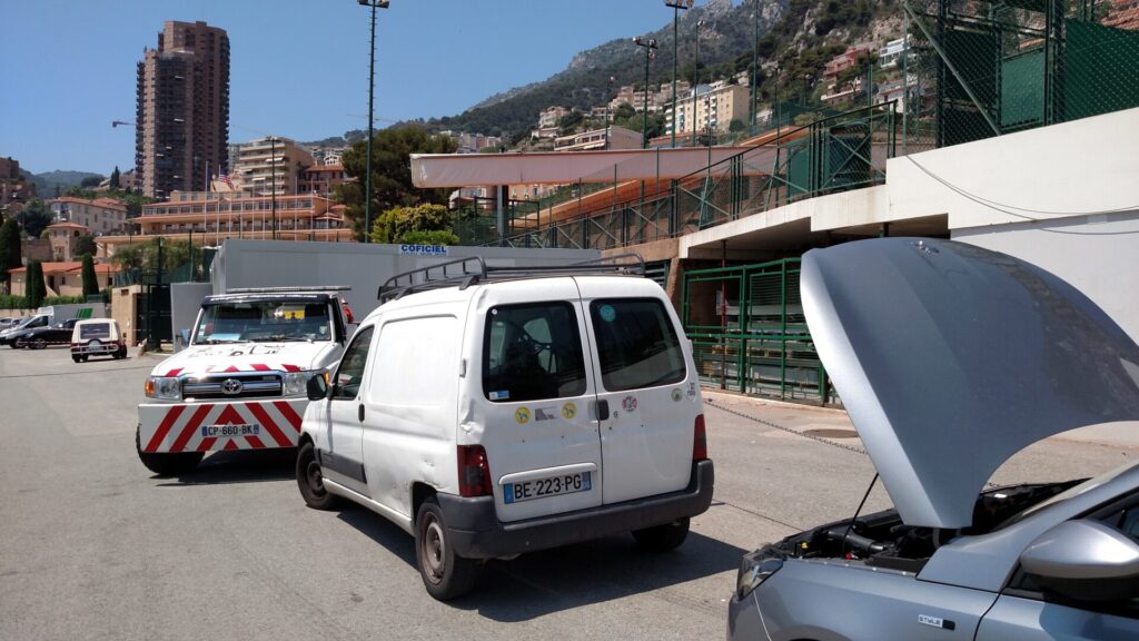 broken down car tennis europe 